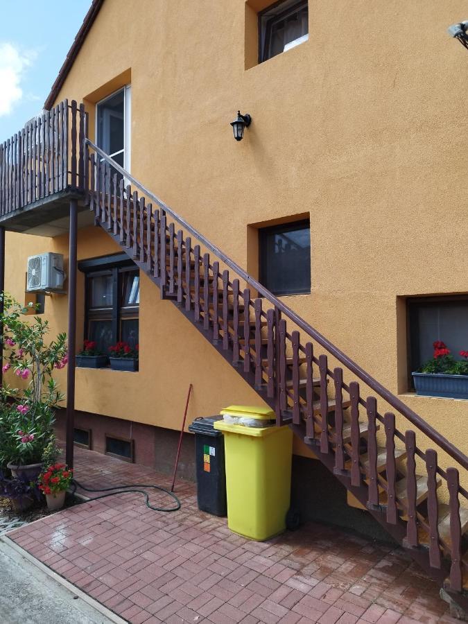 Gabi Vendeghaz Villa Balatonkeresztúr Eksteriør bilde