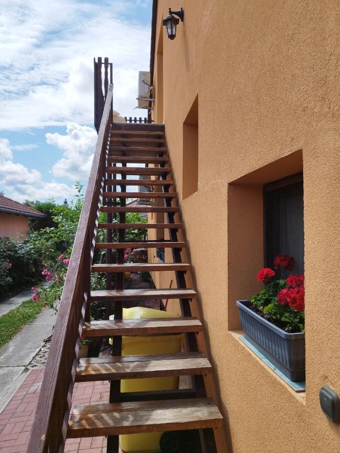 Gabi Vendeghaz Villa Balatonkeresztúr Eksteriør bilde